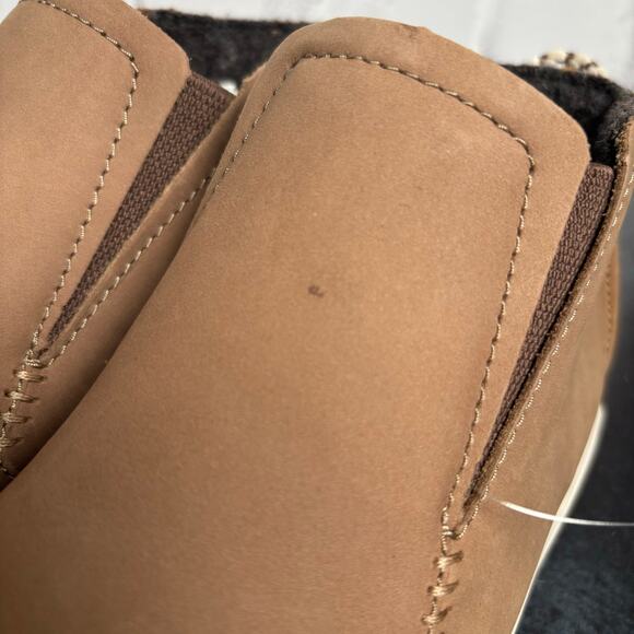 OluKai Women's 5 Hawai'iloa Manu Hope Ankle Booties Leather Taupe Grey/Off White - Picture 2 of 12